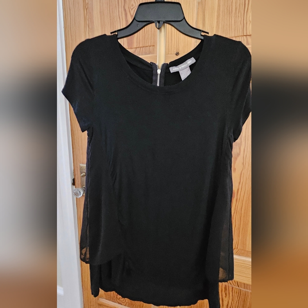 Kate & Mallory Swing Tunic Top with Zipper Back and Shear Overlay side panels XS